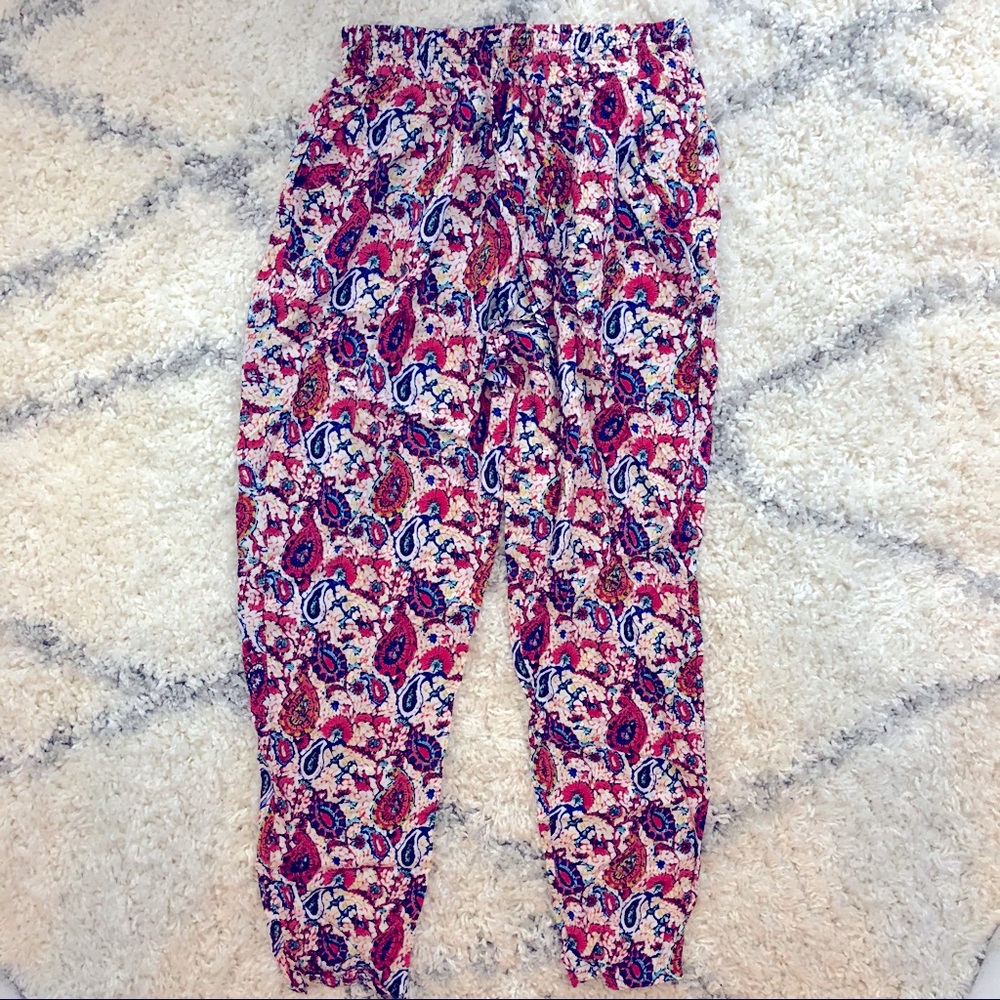 Multi colored paisley print pant